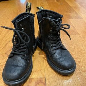 Dr. Martens kids classic combat boots